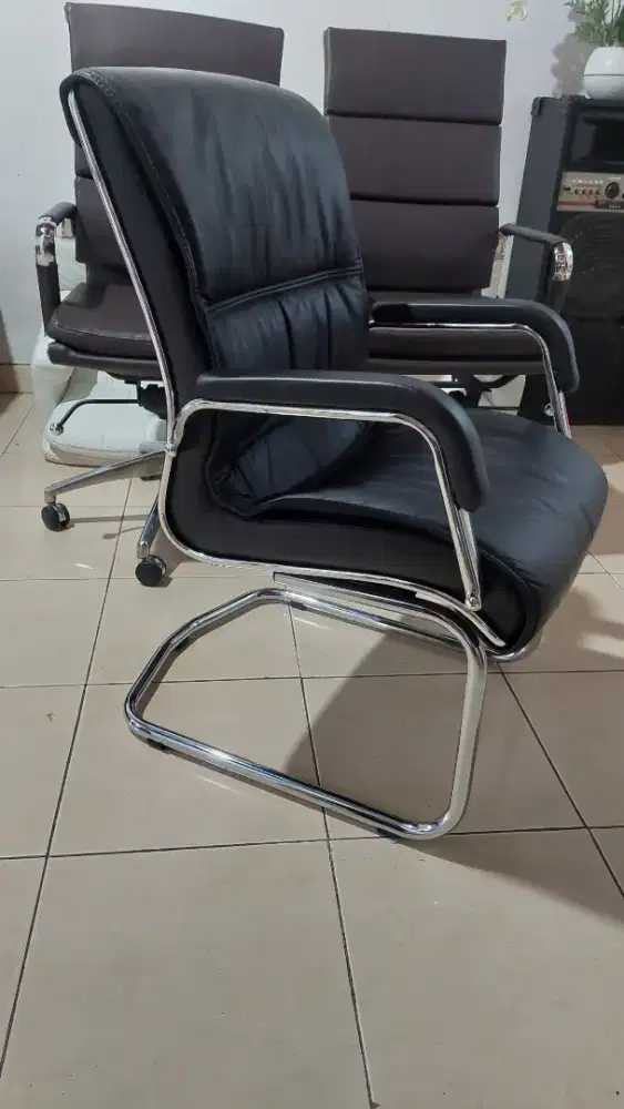 Kursi hadap direktur