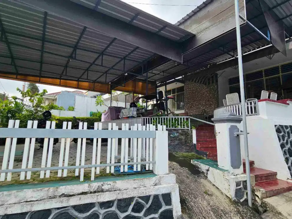 Dijual Rumah Di Gajahmungkur Dekat Jalan Raya Siranda Diponegoro