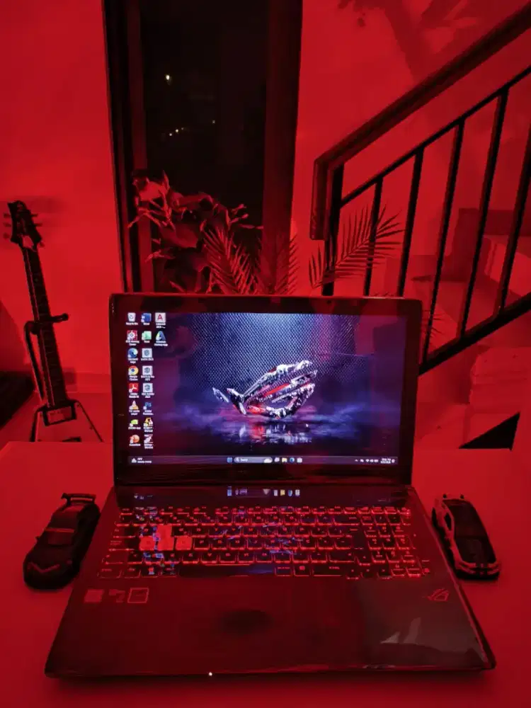 ASUS ROG STRIX-GAMING GL553VW-300  [RAM 16GB SSD 512GB GTX]