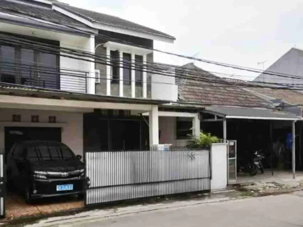 Jual Rumah 2lt dengan harga 1.8m, lokasi strategis cocok untuk usaha