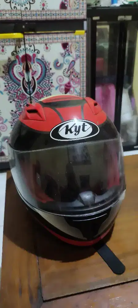 Di jual helm KYT