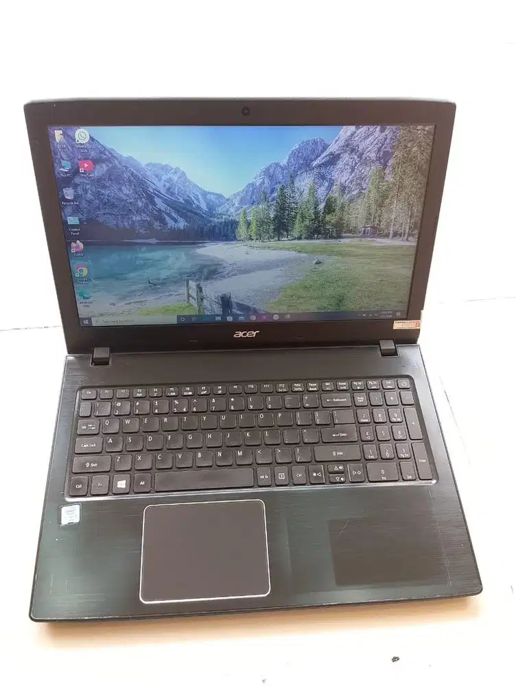 Laptop acer e5-575 core i3 gen 6 ssd 256gb