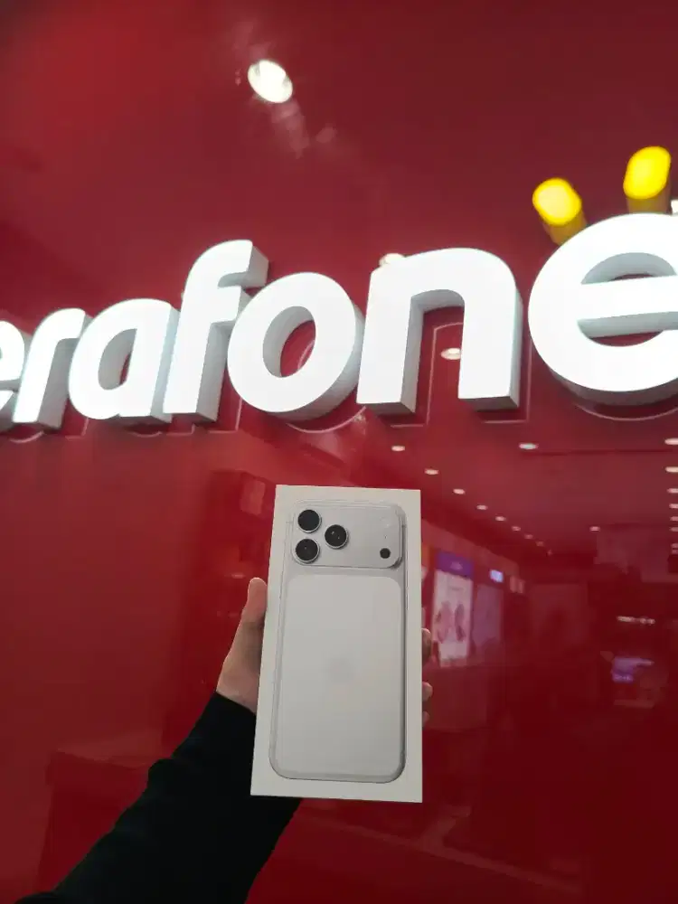 READY iPhone 17promax 512 silver (sisa 1)