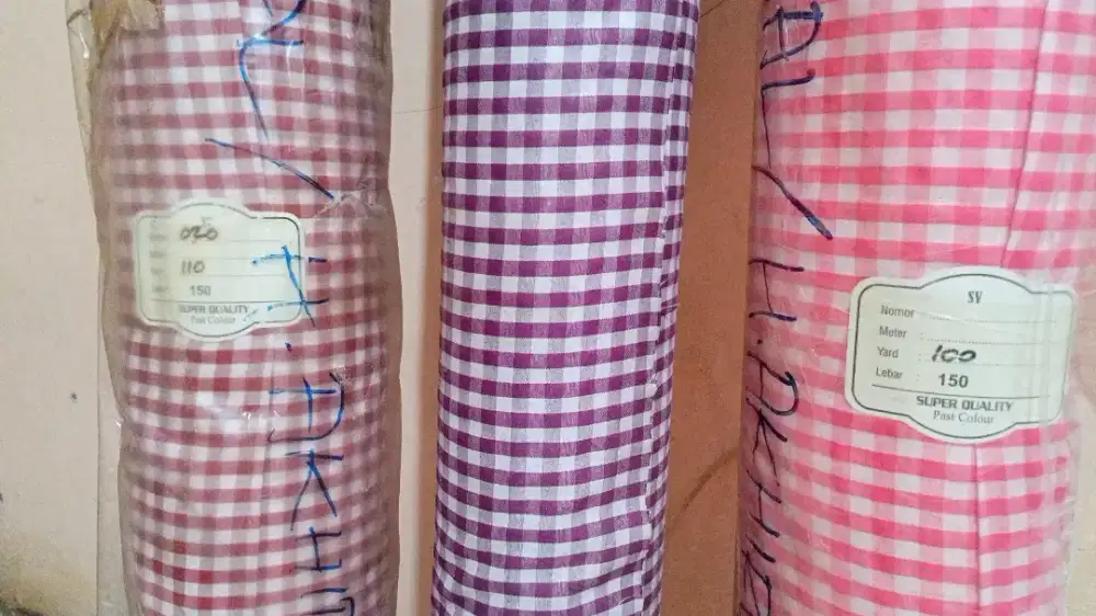 Bahan tekstil poliester kotak