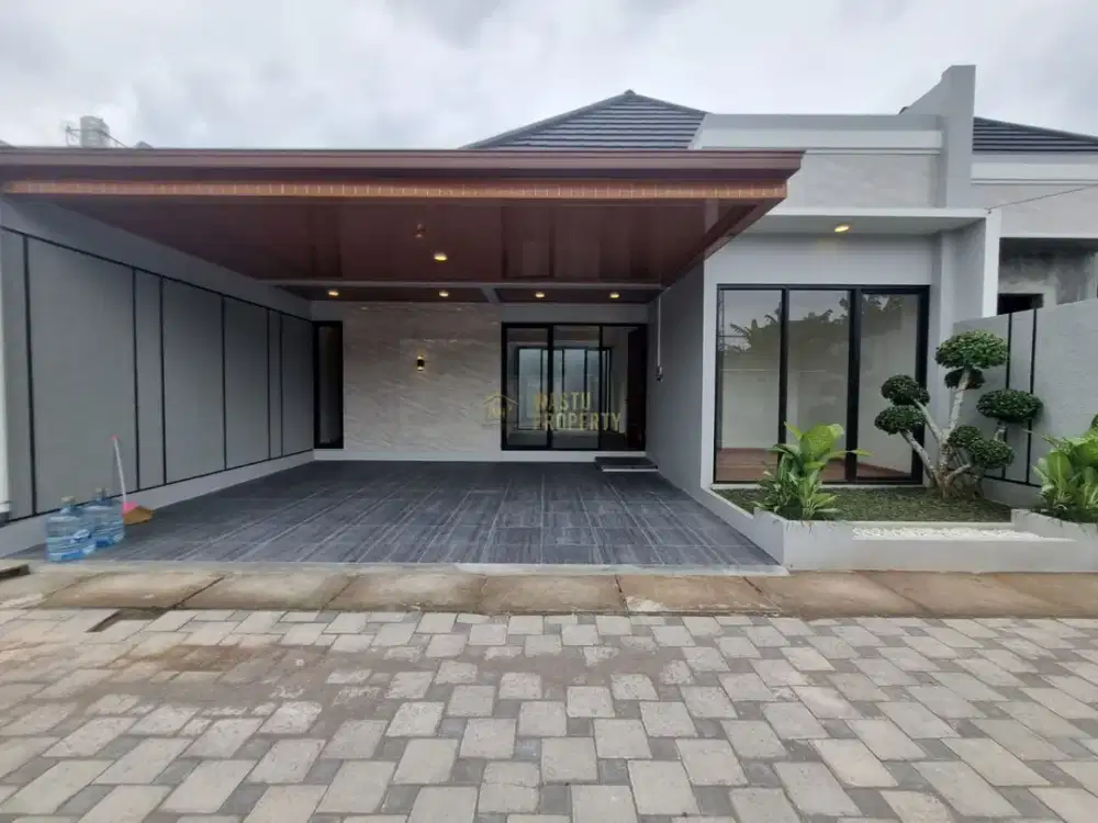 RUMAH DESAIN MODERN NAN CANTIK DEKAT UNRIYO DI TAJEM