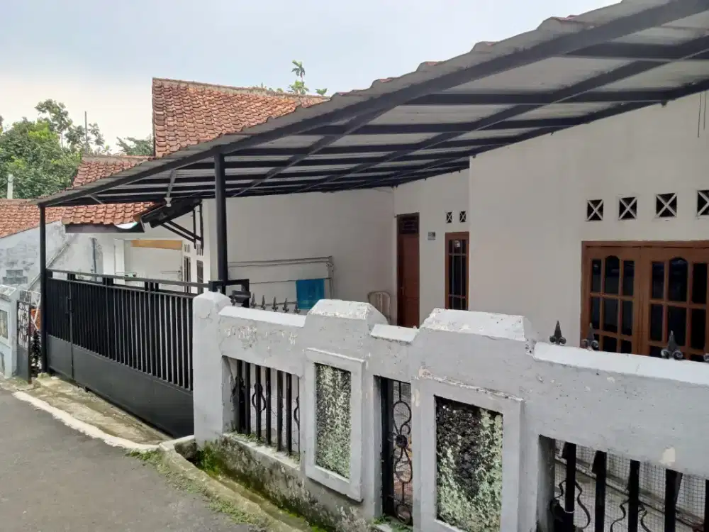 Di jual rumah  lokasi strategis dekat kampus IPB