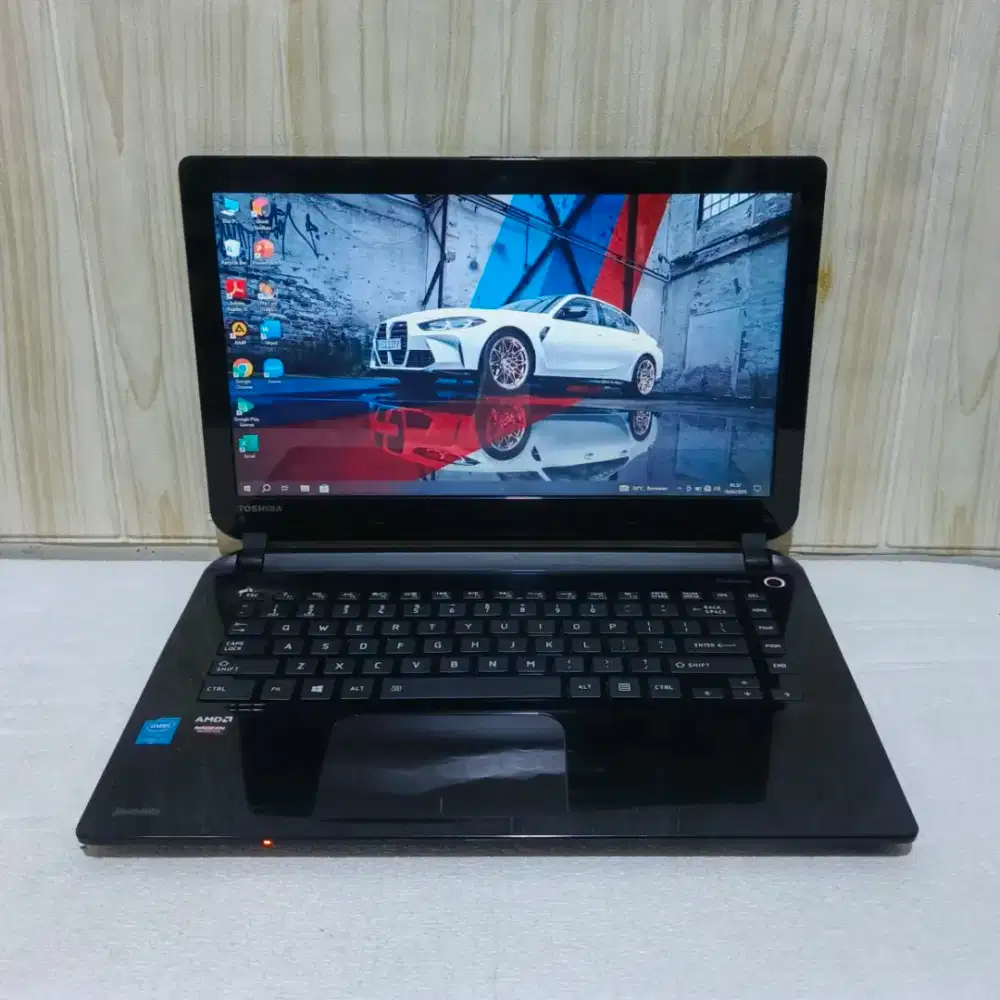 Toshiba Satellite L40-B slim dual vga core.i5 Ram8GB/hdd500GB bogor
