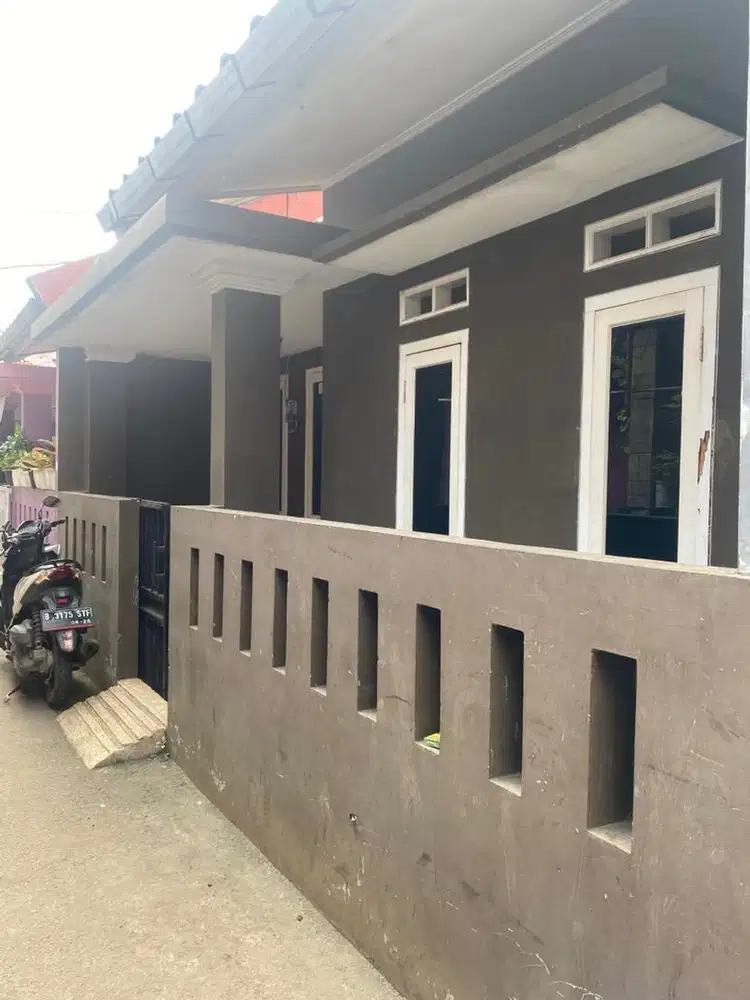 Dikontrakkan per tahun/ per bulan rumah minimalis murah,