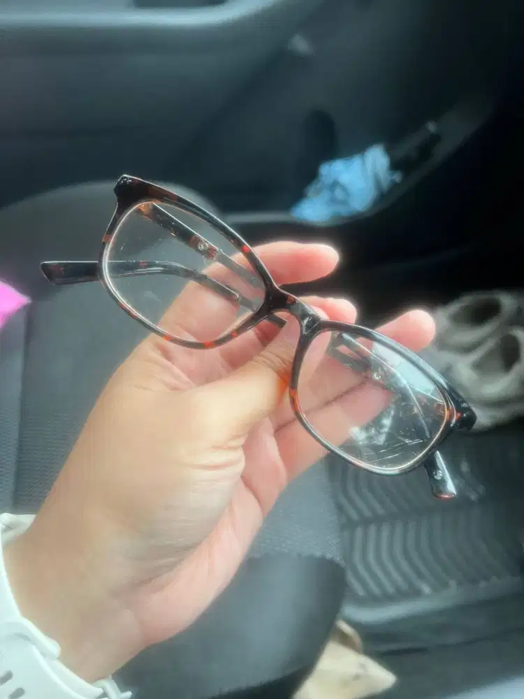 KACAMATA HARIAN (MINUS -1)