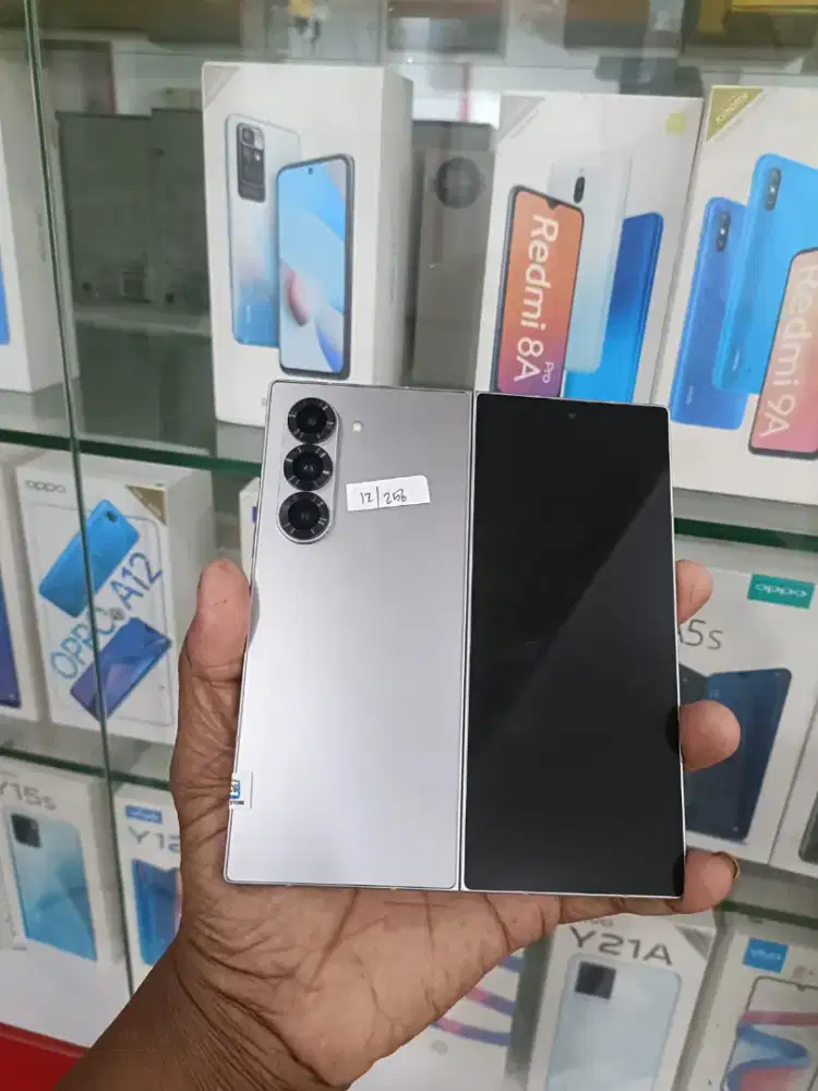 Samsung Z fokd 6 12/256 mlus lengkap