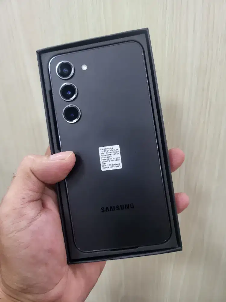 Samsung s23 5G 8/256gb