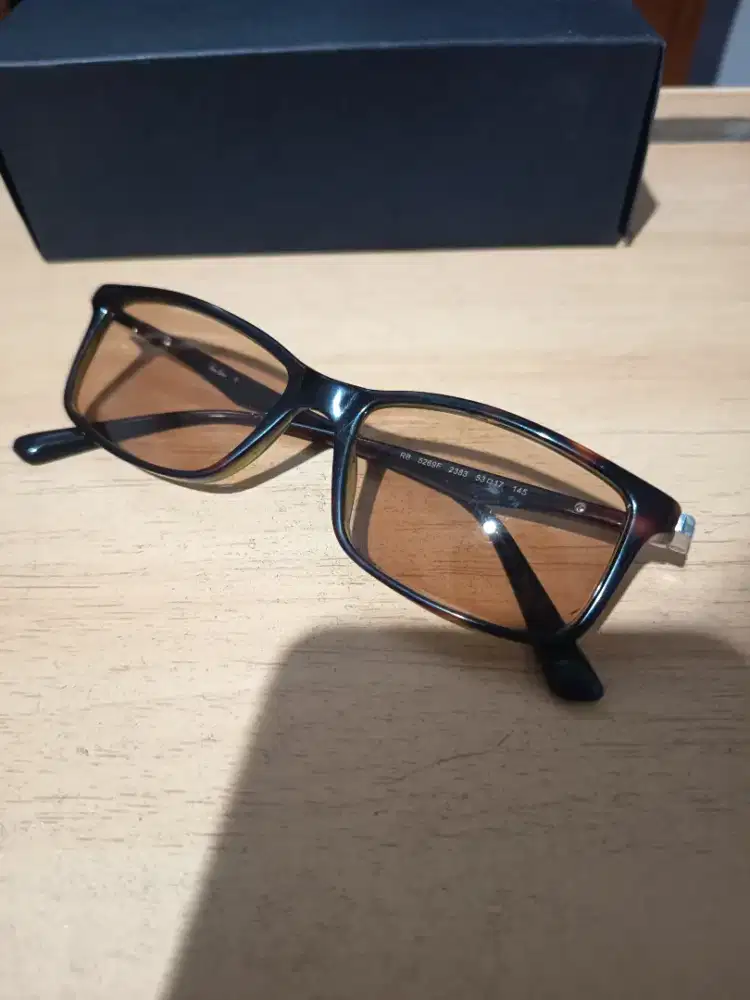 Kacamata original second rayban oakley prada nike adidas levis