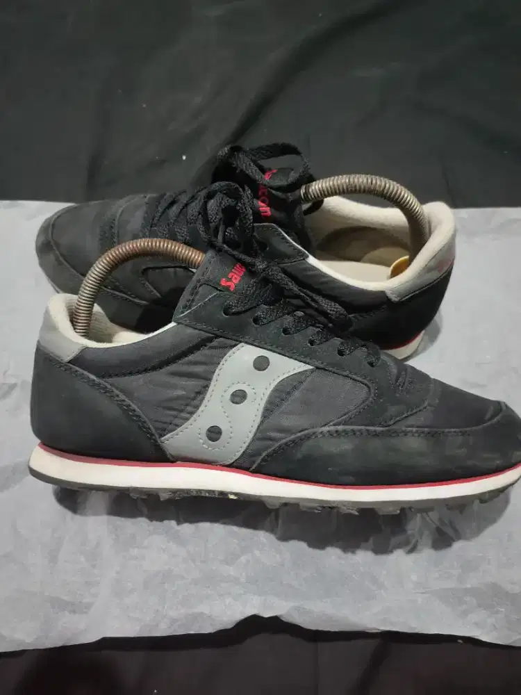 sepatu saucony size 41 ori