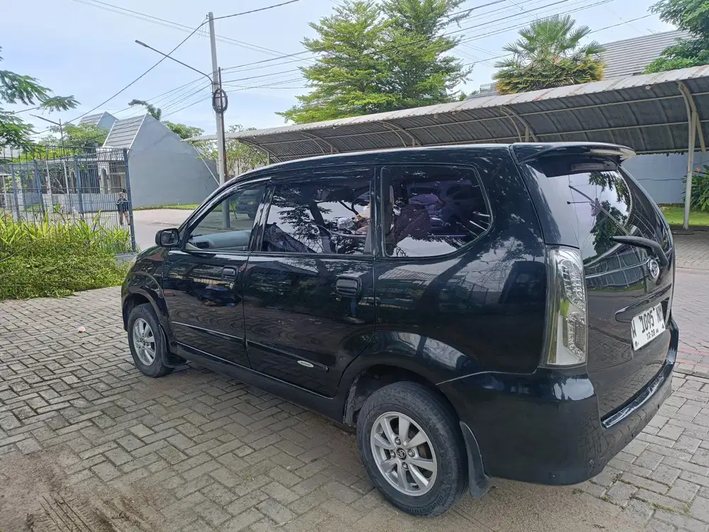 Daihatsu Xenia 2011 Bensin
