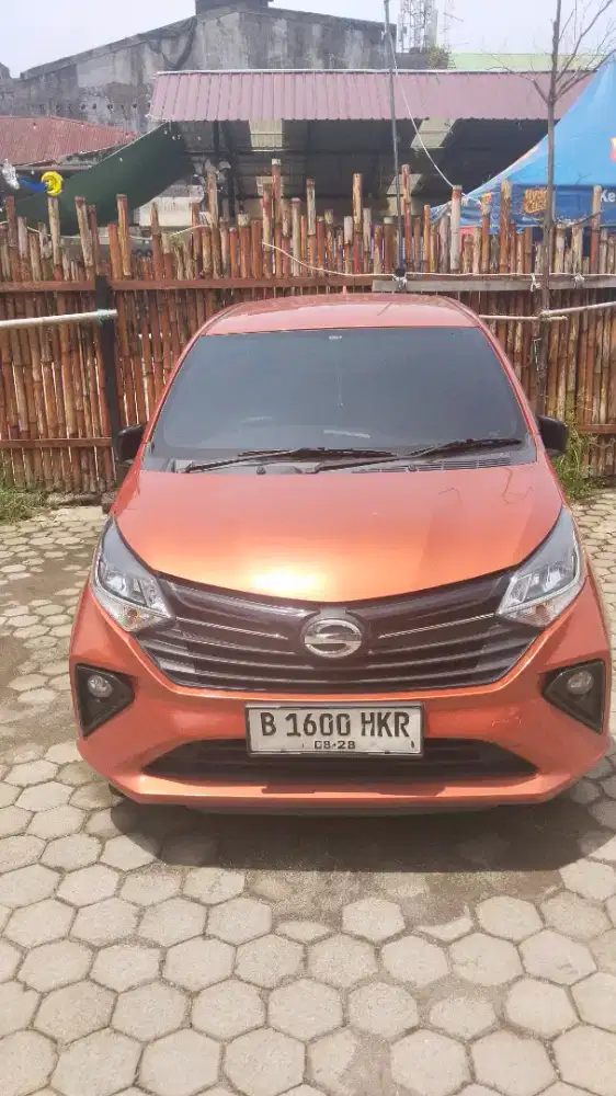 Mobil Daihatsu Sigra 2023 dijual cepat