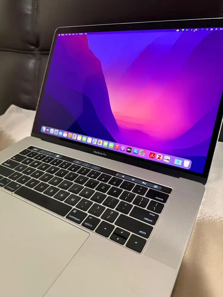 MACBOOK PRO 15 inch 2016
