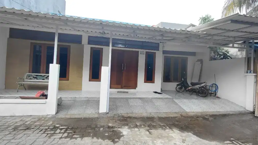 DISEWAKAN 6 bulanan RMH DEKAT STASIUN SUDIMARA