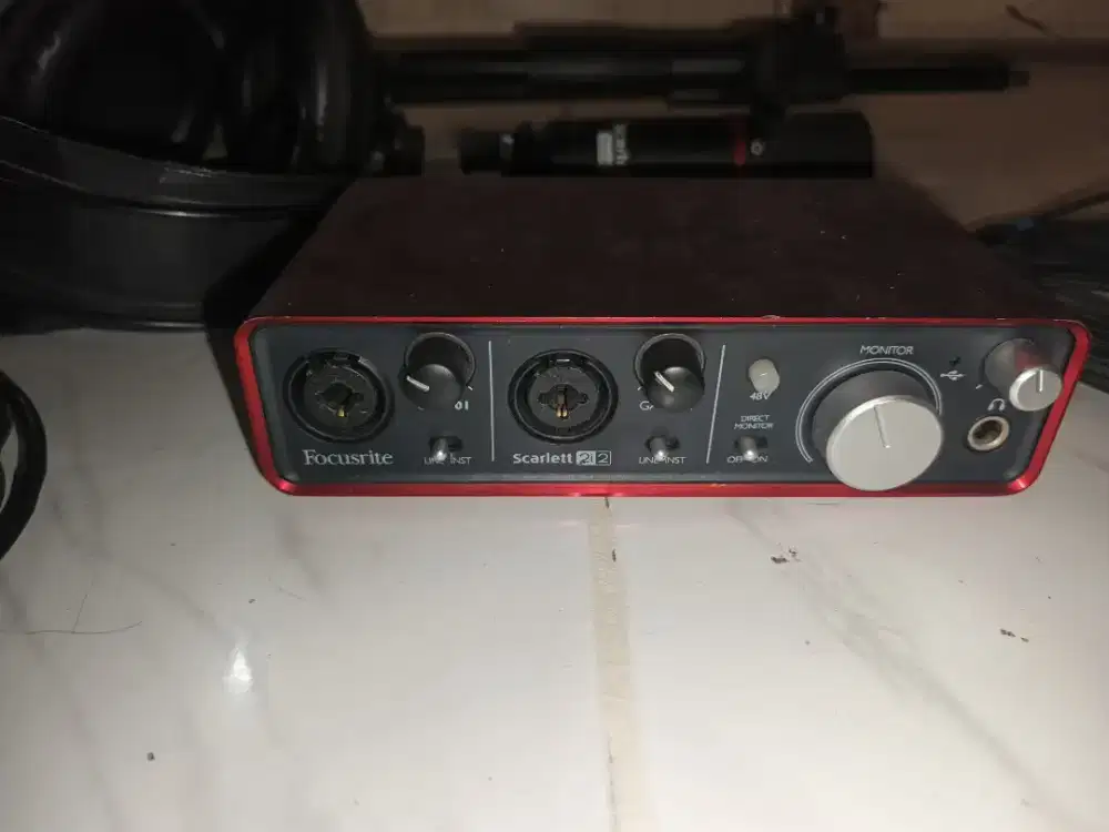 Scarlett 2i2 Full Fungsi – Siap Pakai Recording & Live