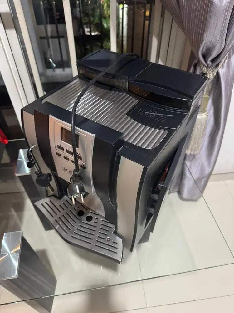 Mesin kopi otomatis Getra