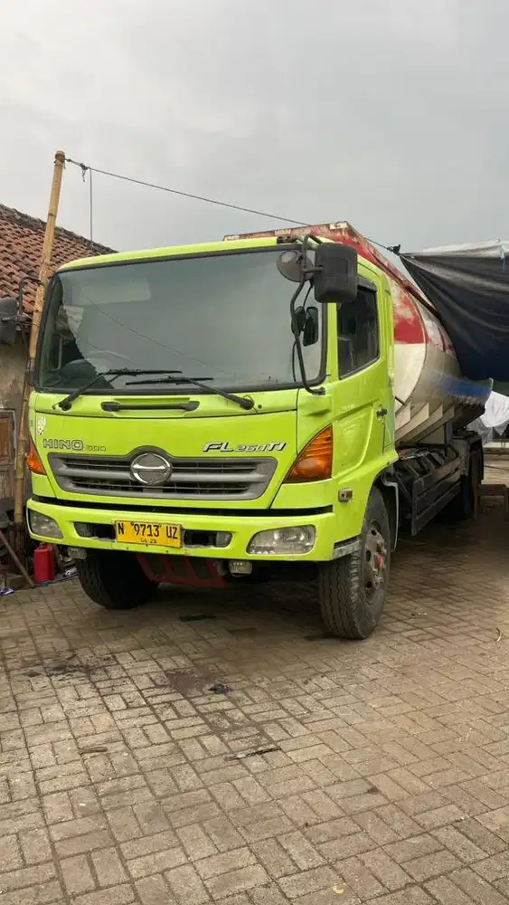 Hino FL260JW tengki