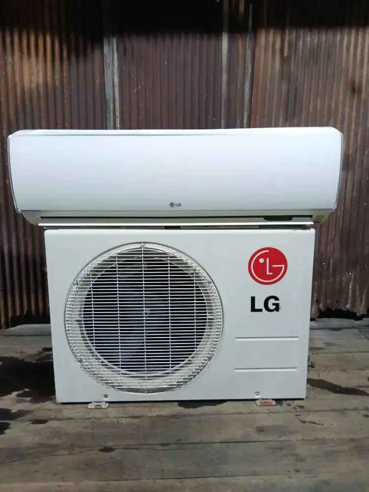 MENJUAL AC BEKAS 1/2 PK KOMPLIT