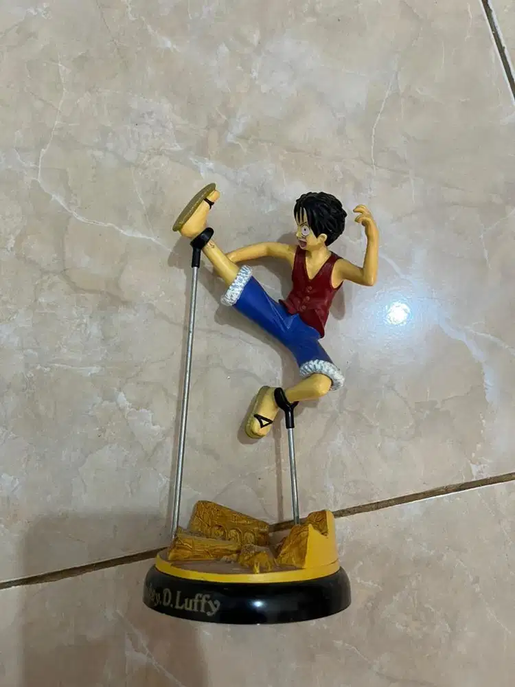 action figure luffy