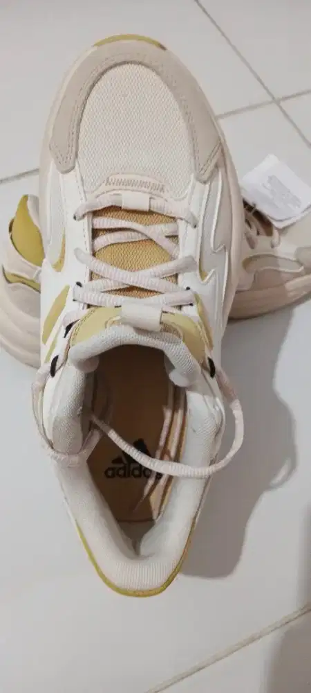 Sepatu adidas original unisex size 38