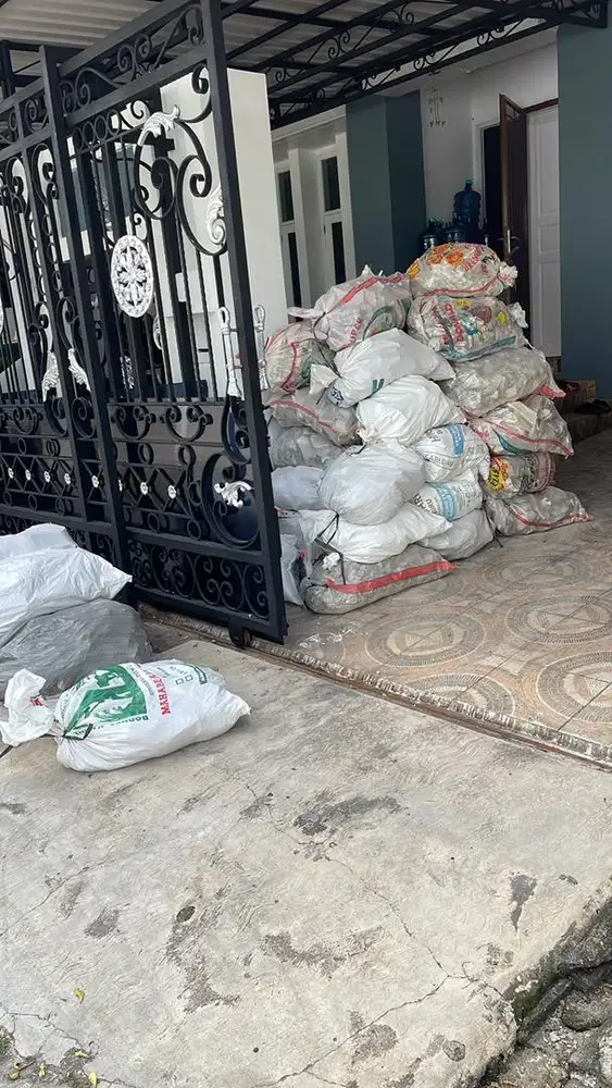 Puing gratis bongkaran keramik dan tembok