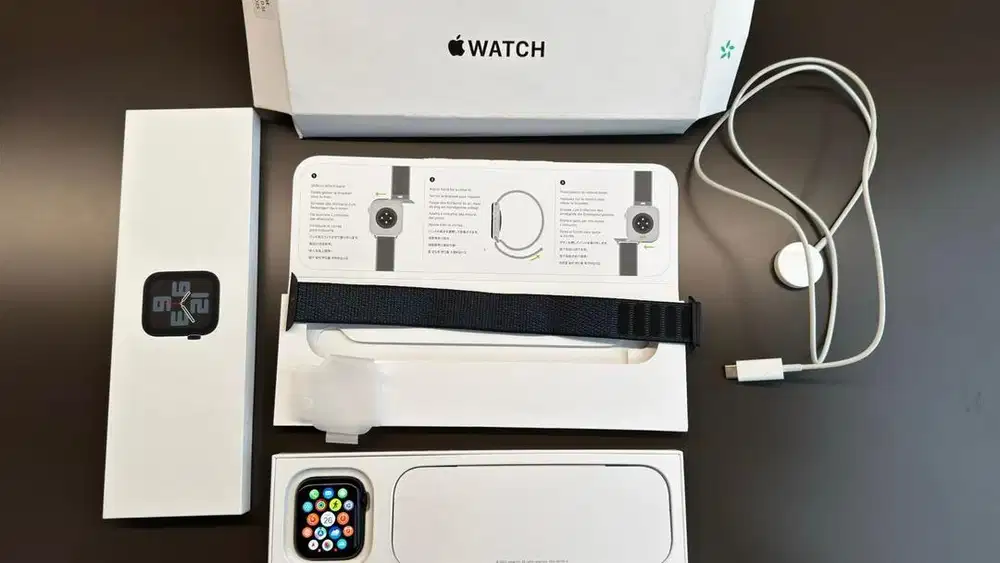 Apple Watch Se Gen 2 44mm Mint Condition!