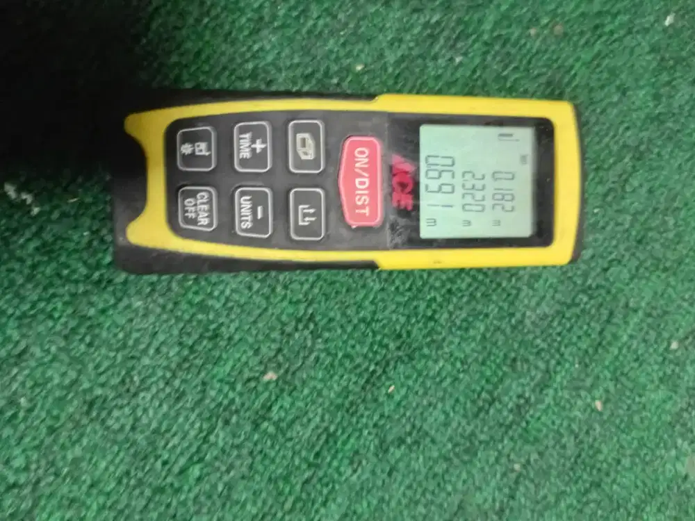 Meteran laser digital Ace Hardware