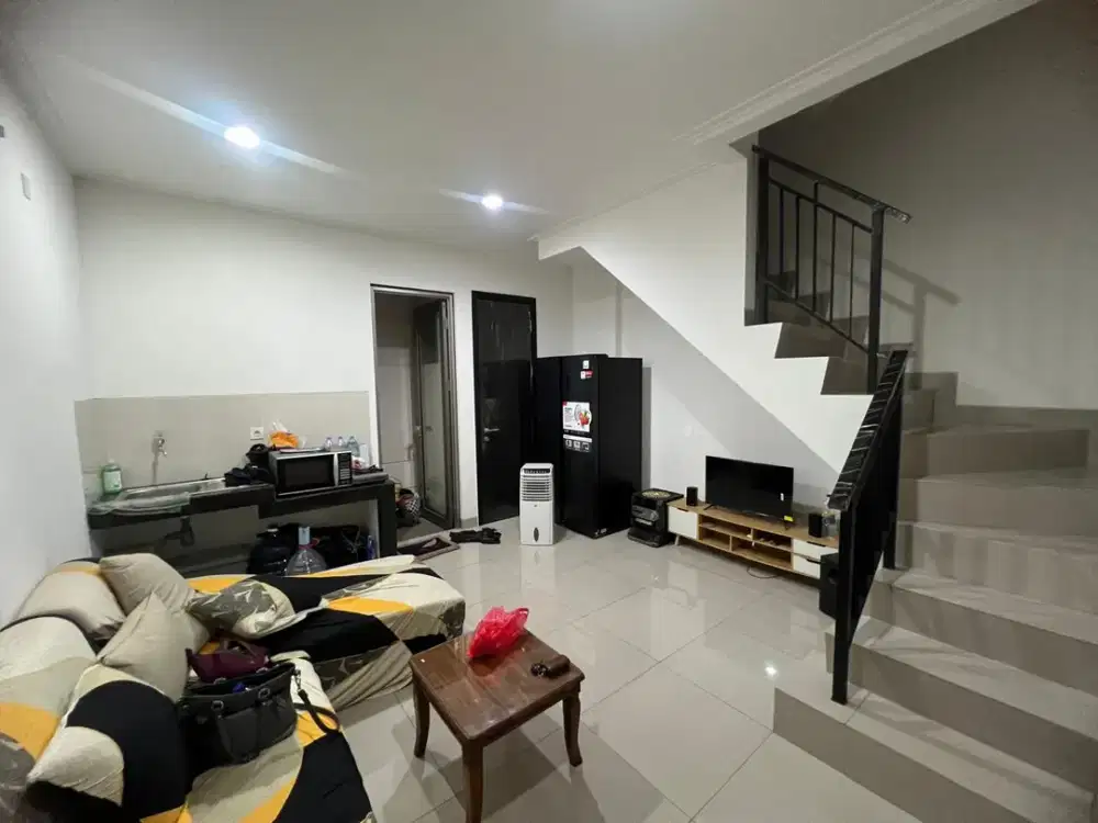 Rumah PIK 2 DISEWA Ukuran 4,5x10 2 Lantai Semi Furnish Ready