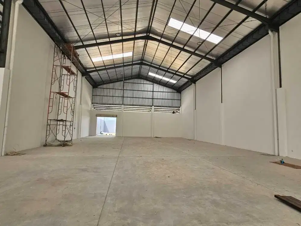 Disewakan gudang laksana 930  brand new