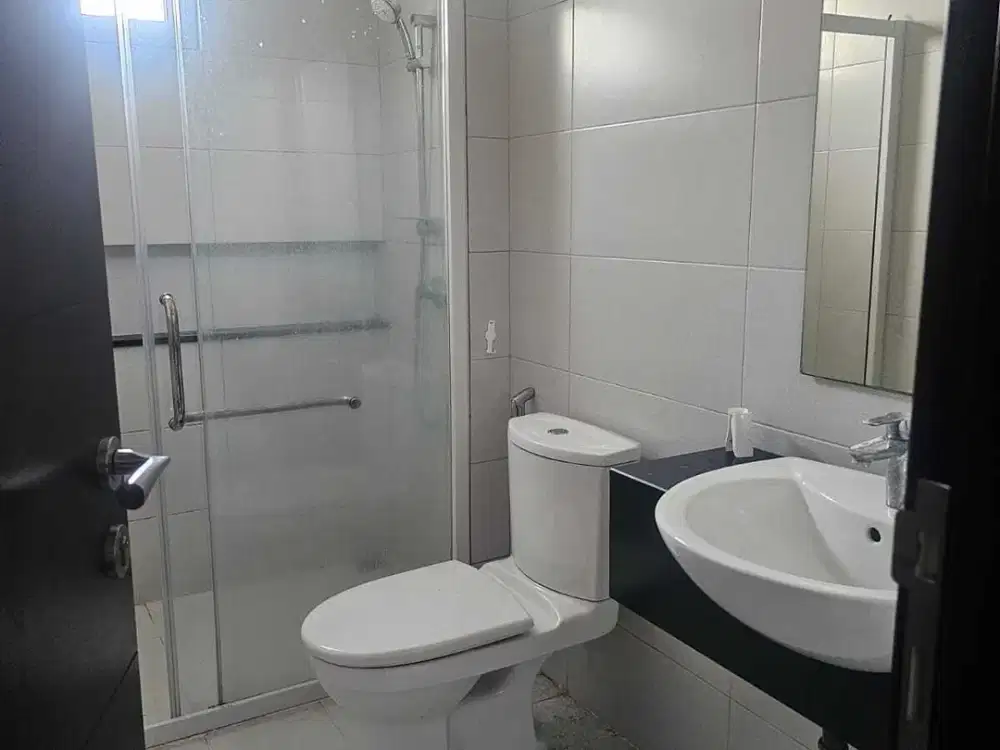 Disewakan rumah golf island 8x15