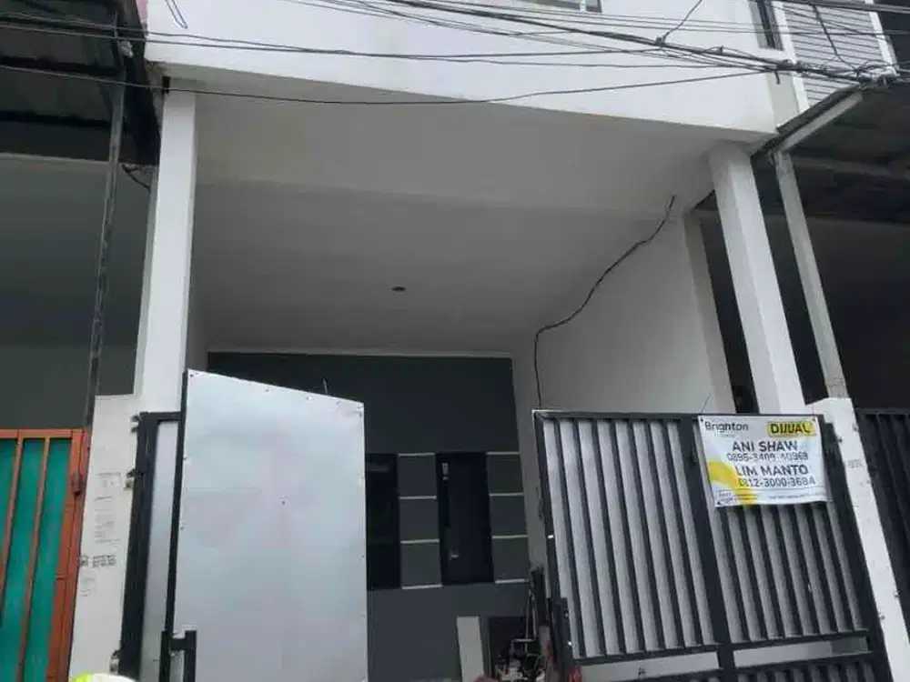 Dijual Rumah Bangunan Baru 3 Lantai Bebas Banjir di Jelambar