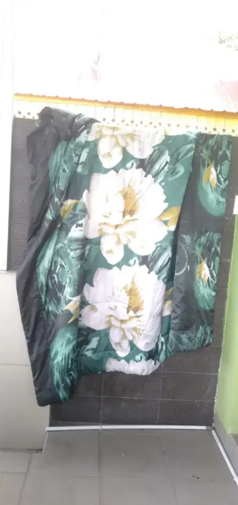 Di jual yg minat dan butuh halus dan lembut sutra 180x200 wa dan hp