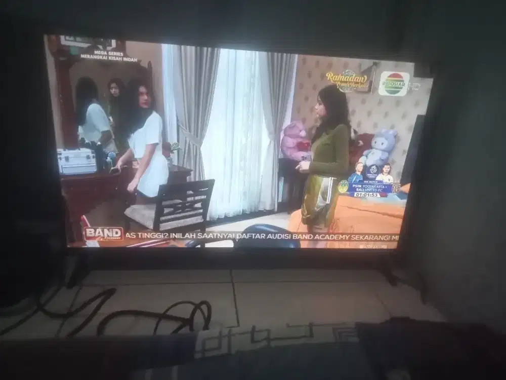 Di jual tv tcl 32.inc