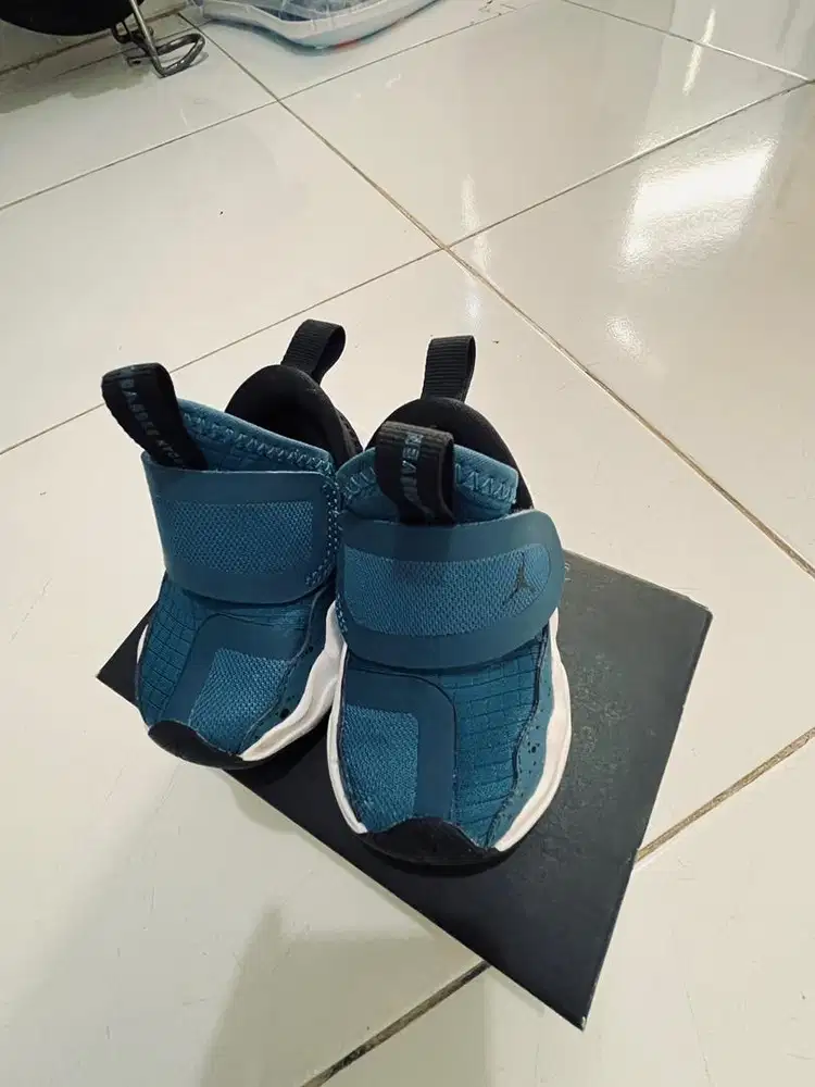 Sepatu basket jordan ori 100 persen