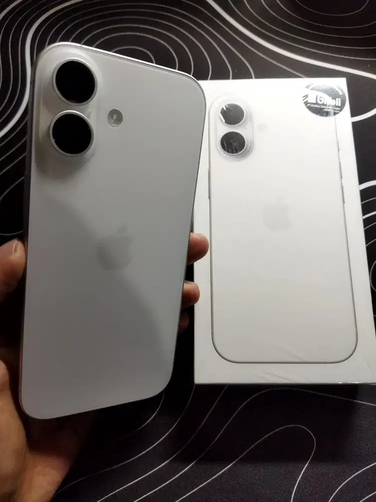 Iphone 17 basic 256 putih ex blibli