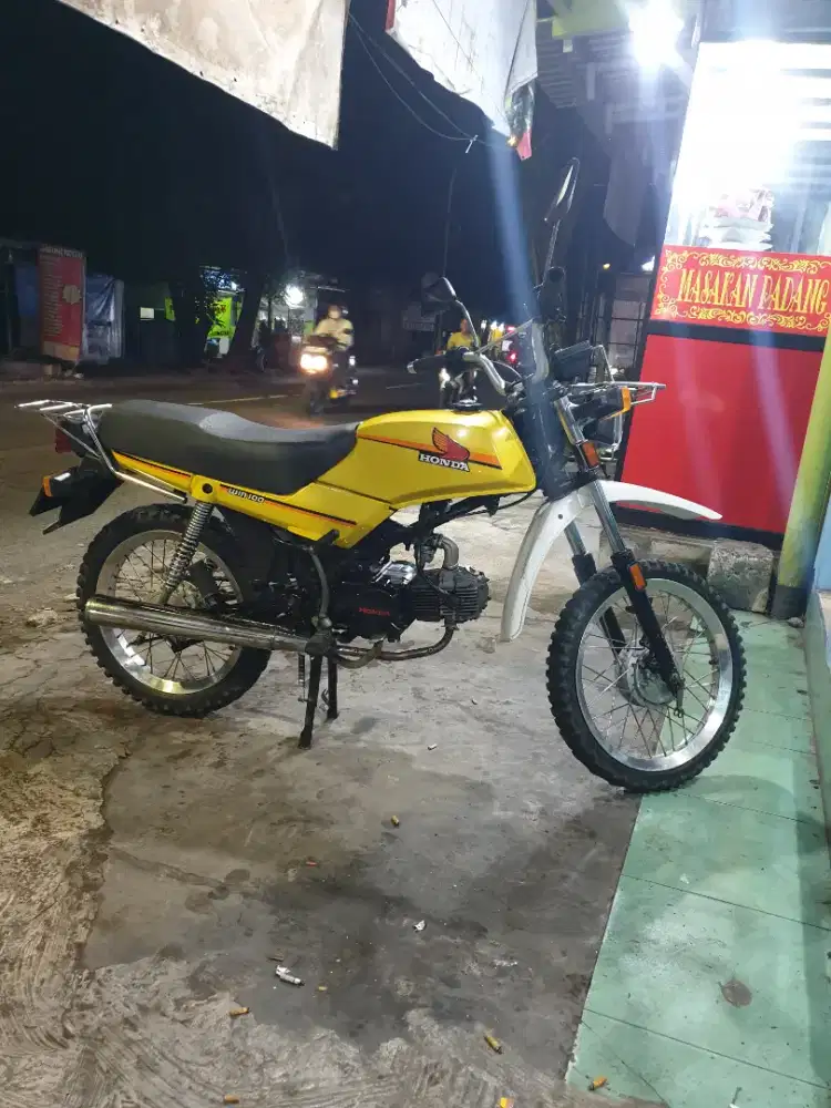 Motor Honda Win 100