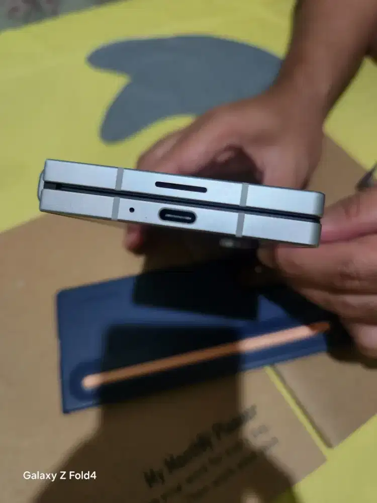 DIJUAL Samsung Galaxy Z Fold 6 – 12/256GB