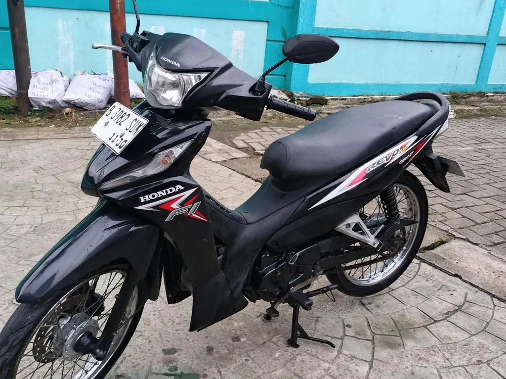 Honda Revo 2015 pajak hidup stater tokcer halus mulus terawat