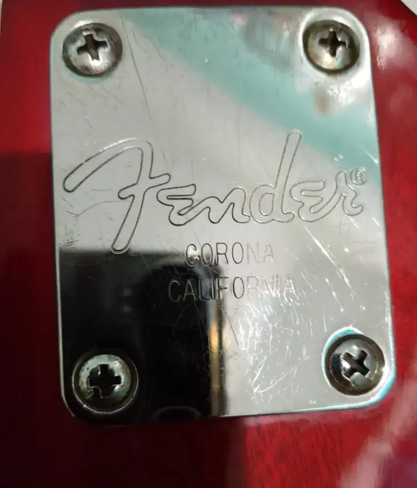 Bass Fender CALIFORNIA  enak suara bisa digas genjreng langsung oke