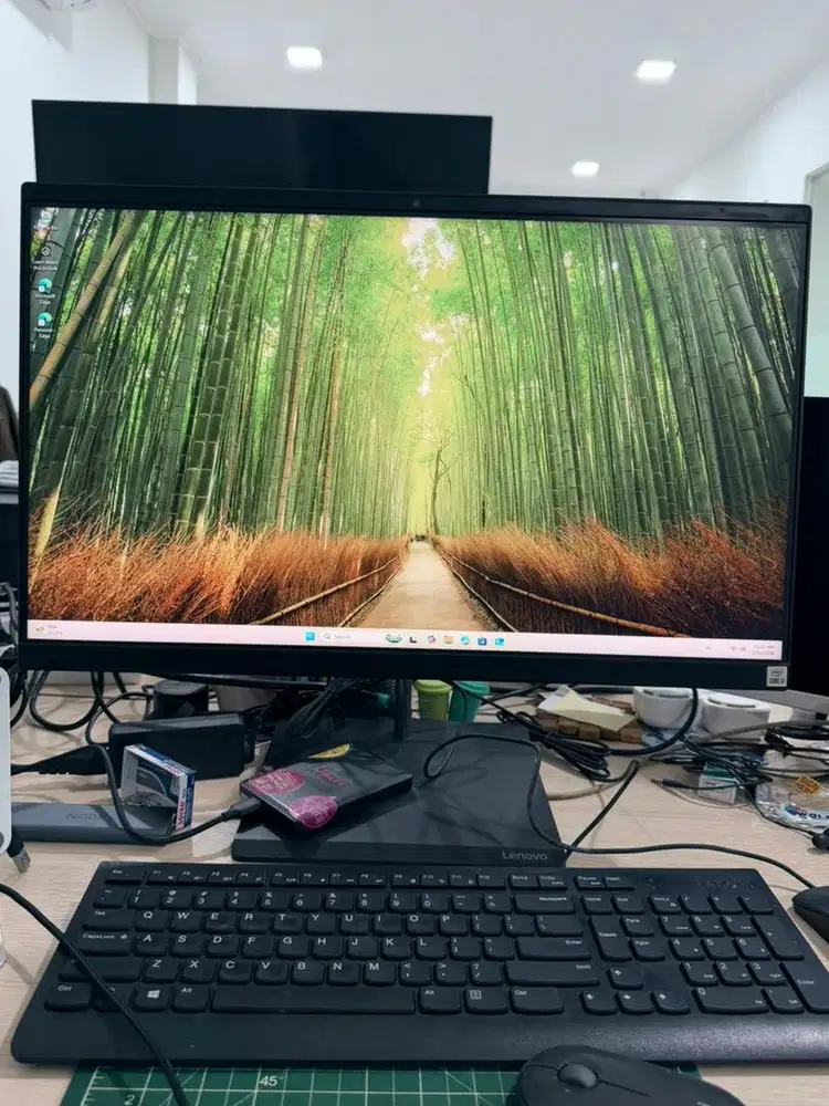 Lenovo aio i3 8gb ssd 256