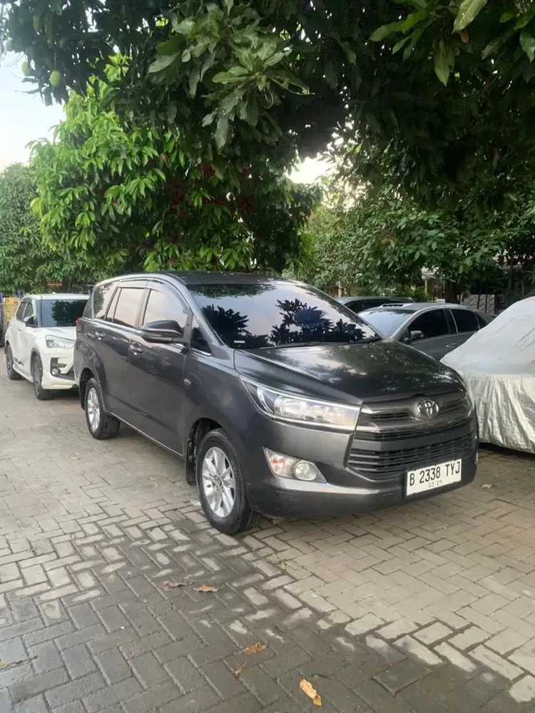 disewakan harian mobil innova reborn dengan supir