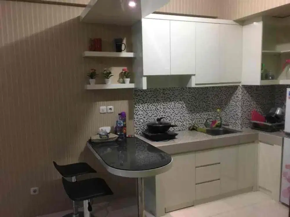 Lantai Rendah 2BR Puncak Bukit Golf Favorit Invest Dkt PTC,Unesa,Citraland