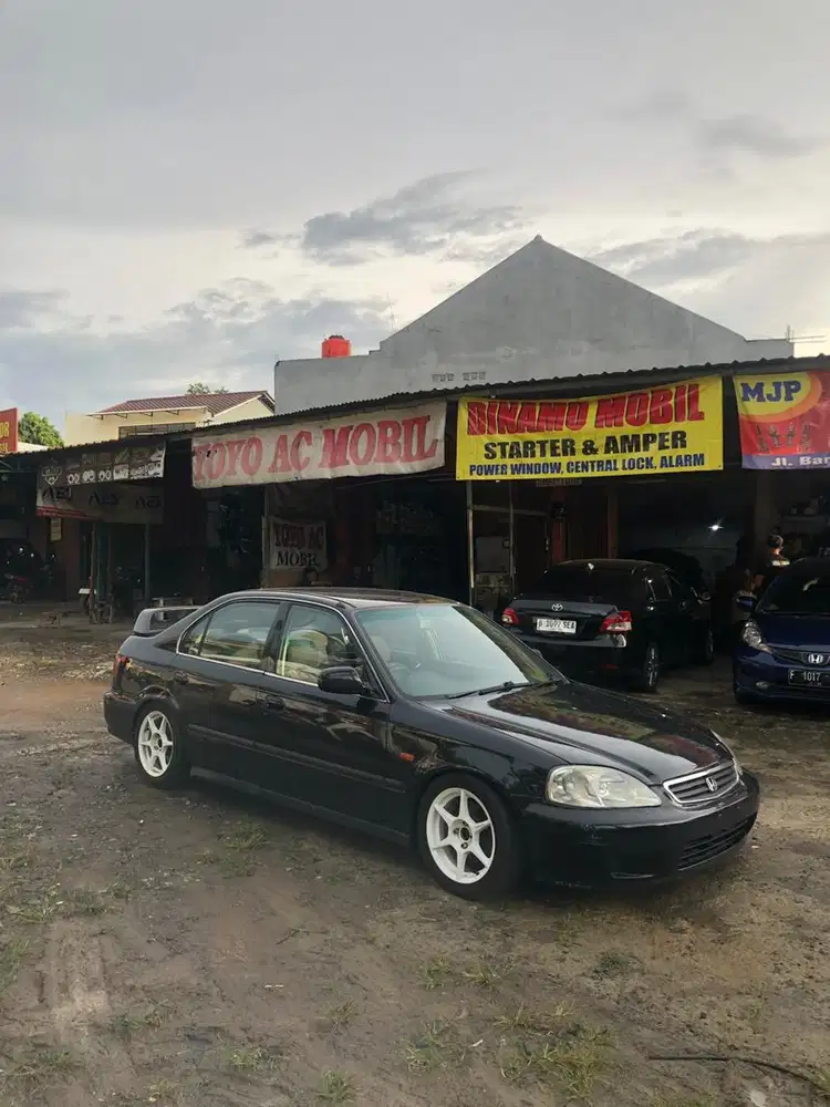 Honda Civic 2000 Bensin