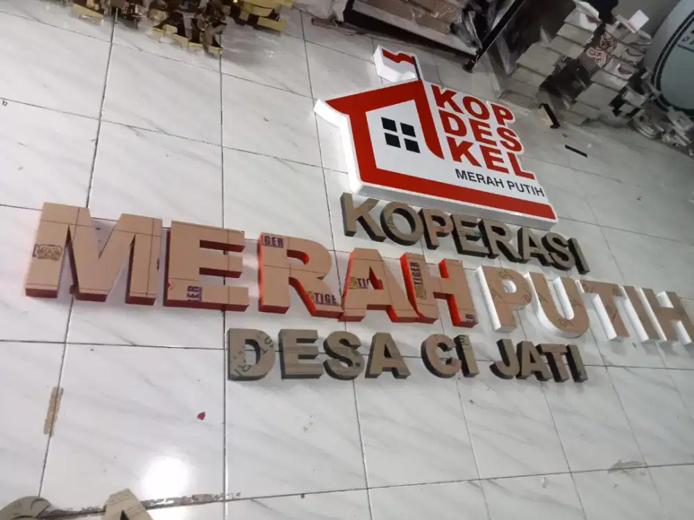 Papan nama koprasi merah putih