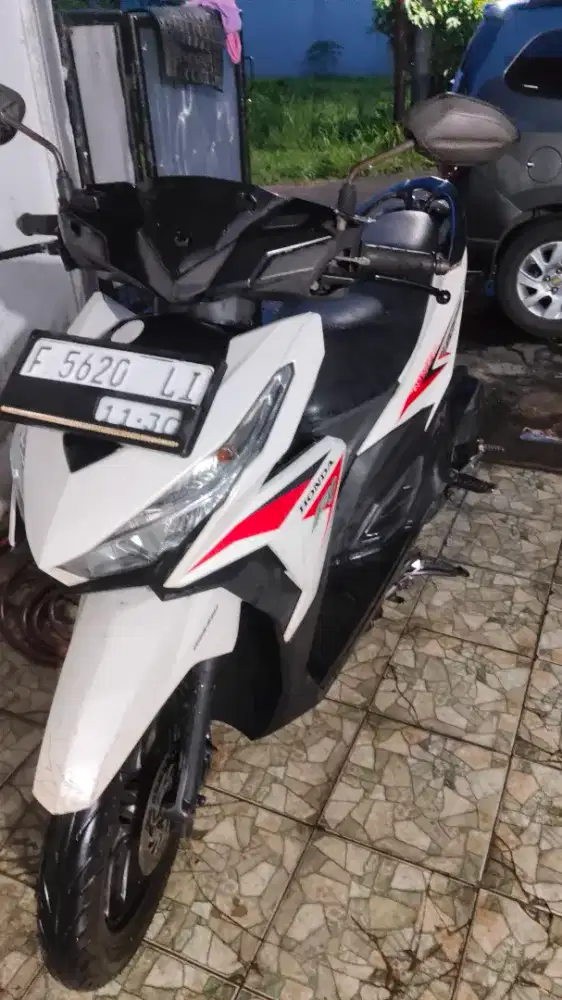 Vario 125led tahun 2015