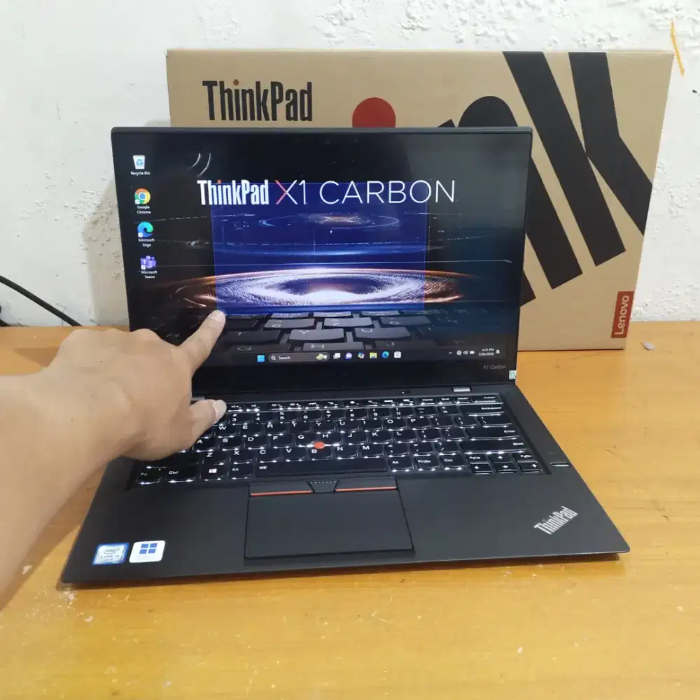 Lenovo X1 Carbon Touchscreen Core i5 Layar LED 2K Resolution Slim