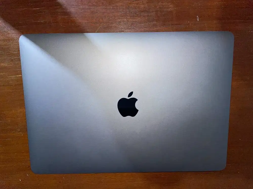 Macbook Air M1 jual cepat